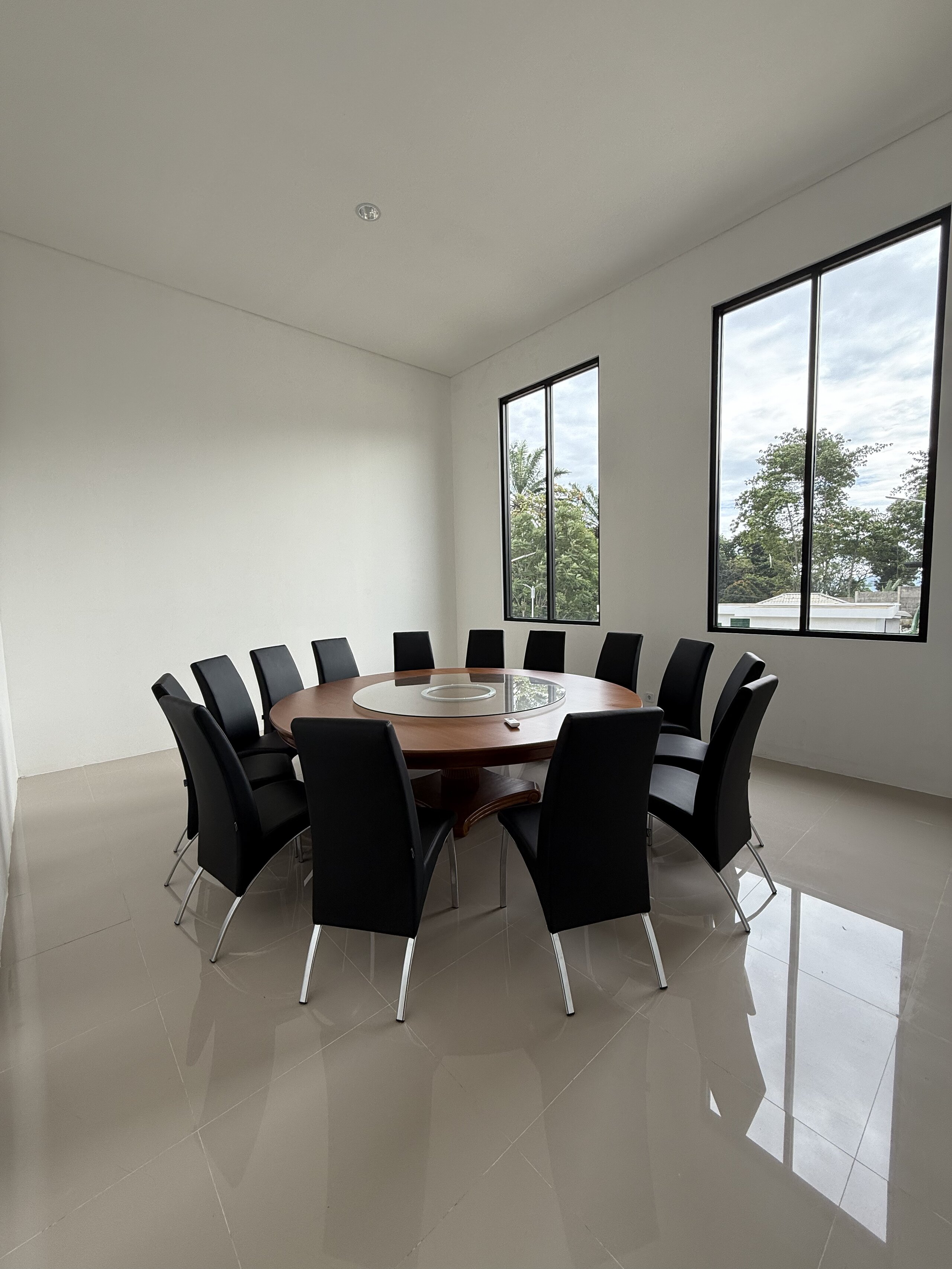 Suryakencana Baordroom