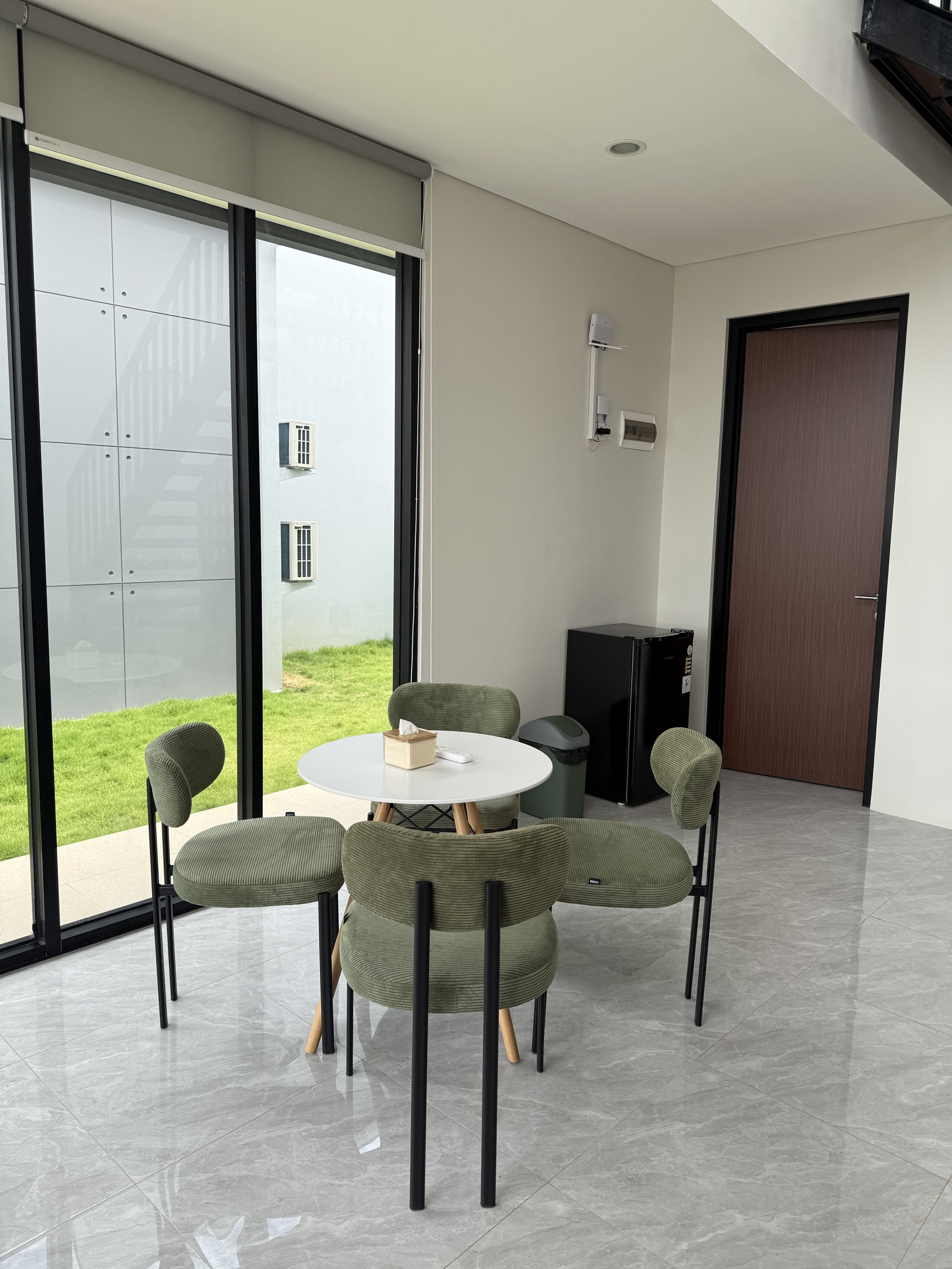 In Room Dining 
                         class=