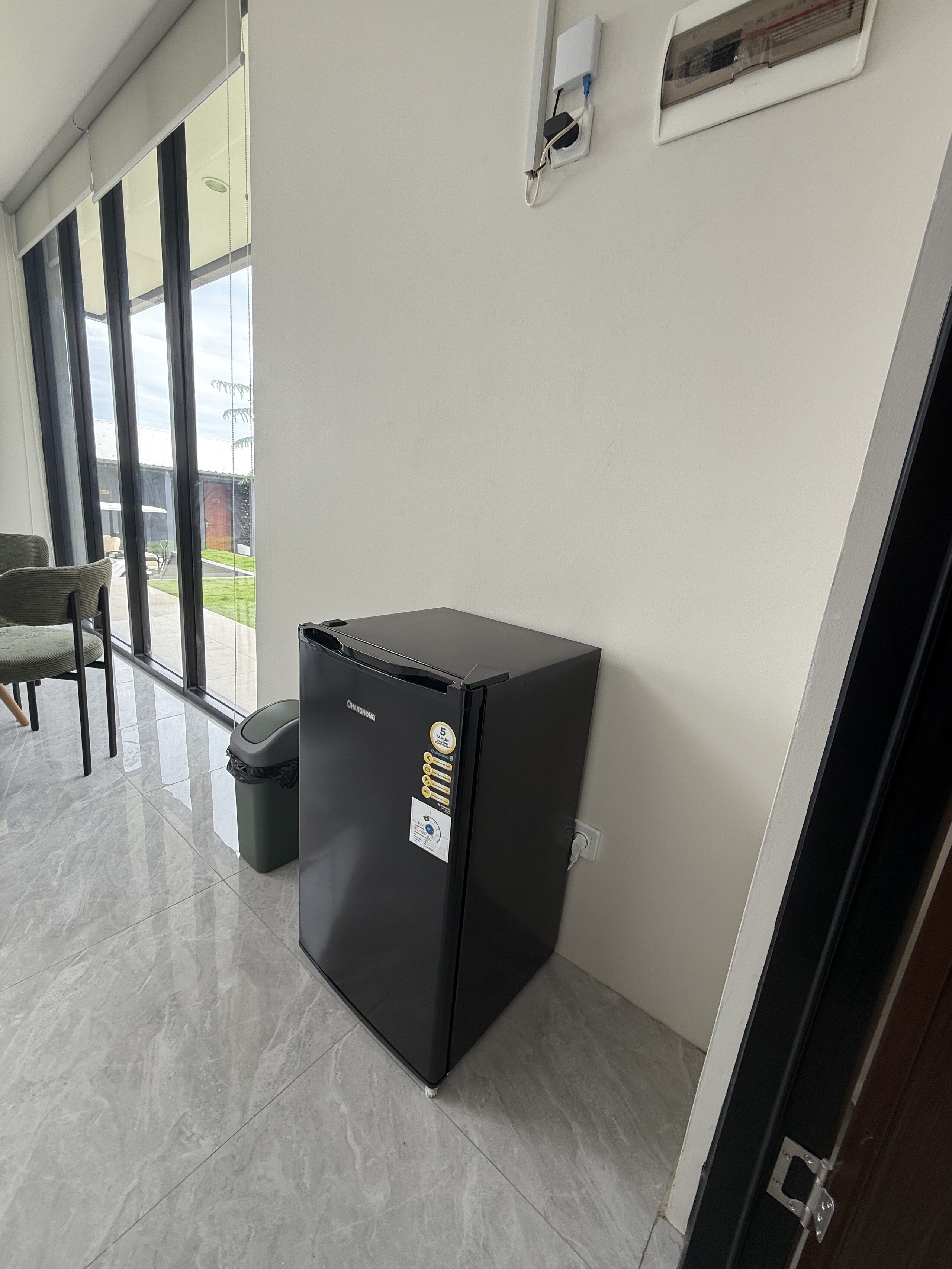 View of the bathroom amenities