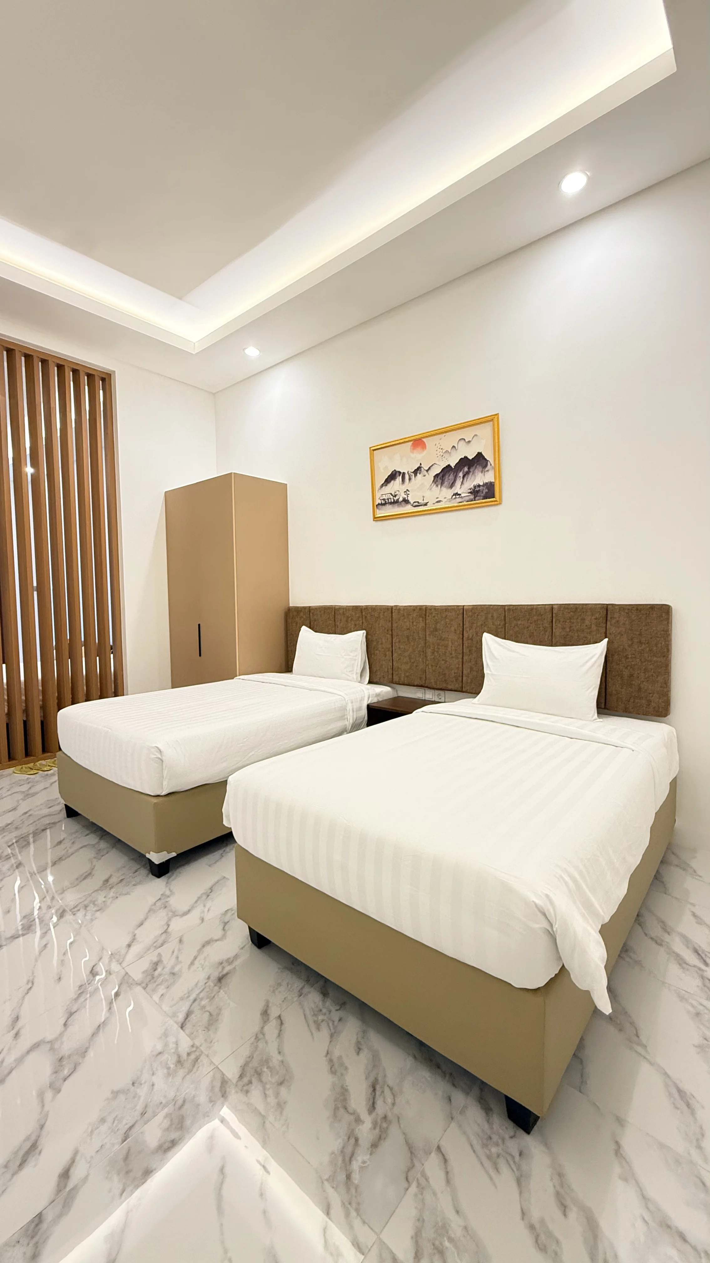 Spacious Executive Triple room with modern decor